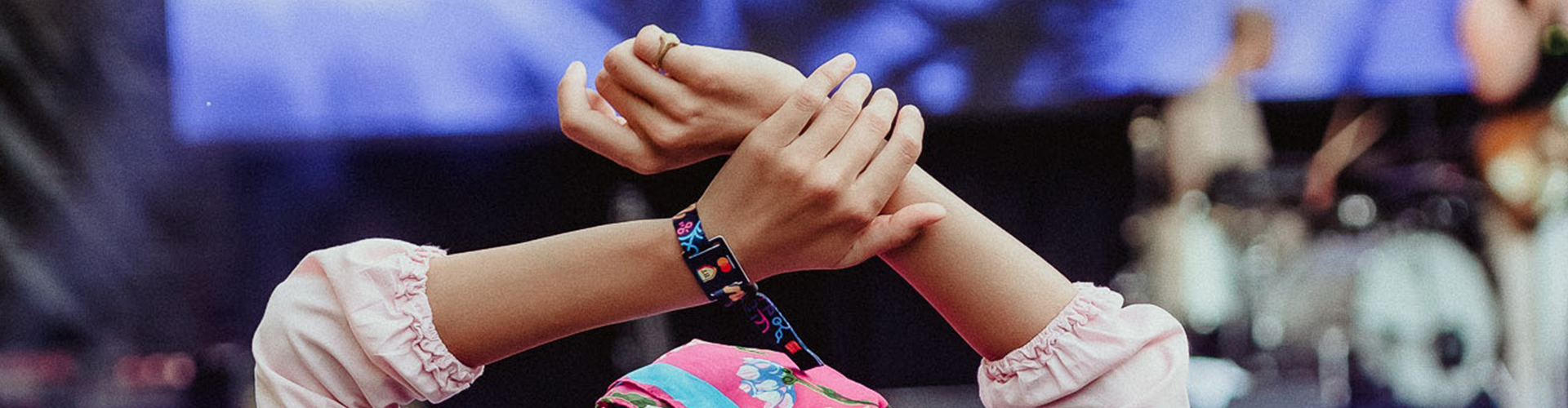 art3_4 glo-summer-well