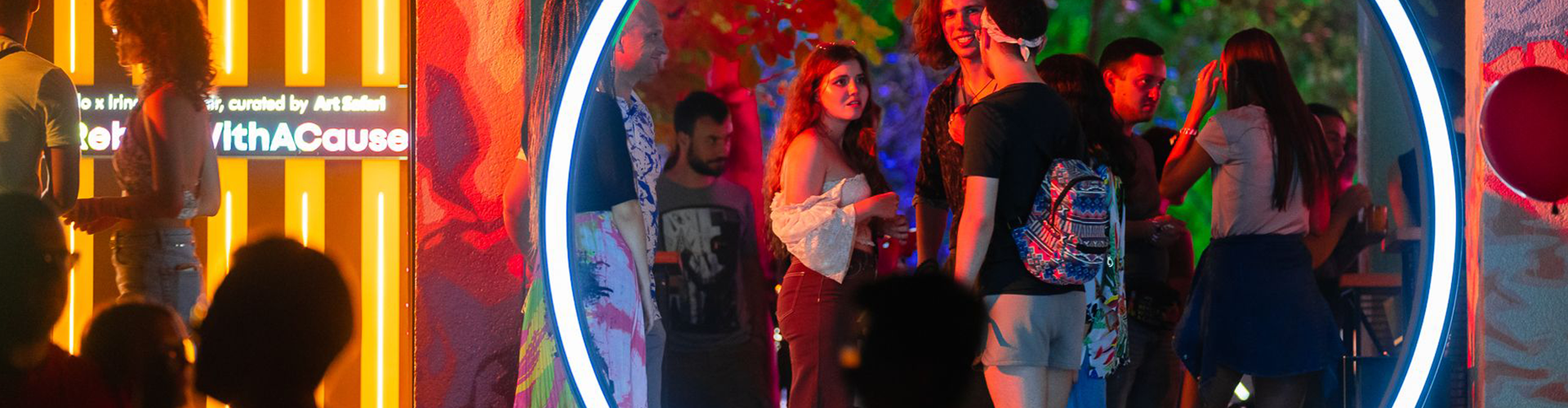 art4 glo_summer_well